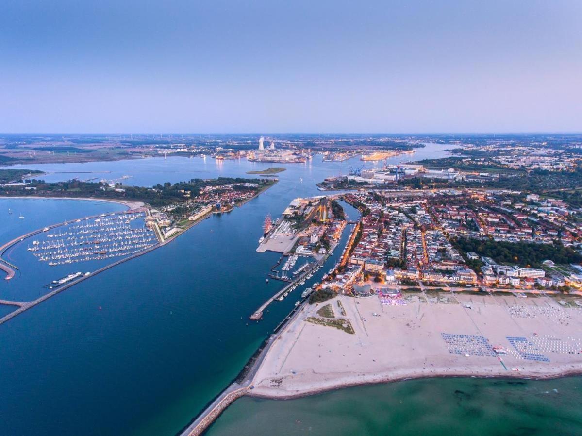 Promenadenblick/Captains-Suite Rostock Exteriör bild