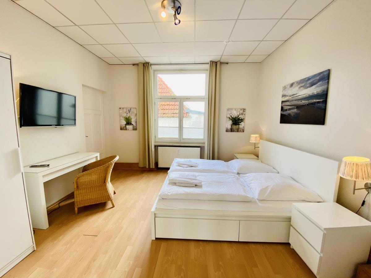 Promenadenblick/Captains-Suite Rostock Exteriör bild